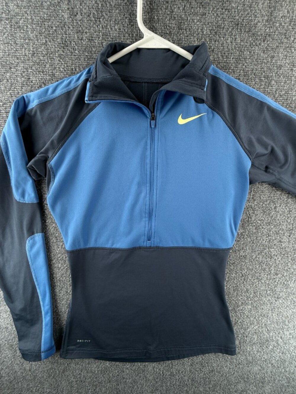 Nike Pro Dri Fit 1/2 Zip Pullover Small Blue Running Sweatshirt Long Sleeve